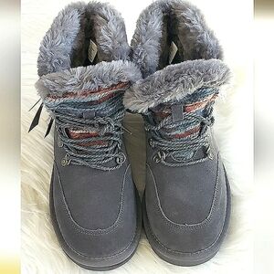 Lamo Winter Suede Boots Gray Splash Proof Size 7 Comfort Foot Faux Fur NIB